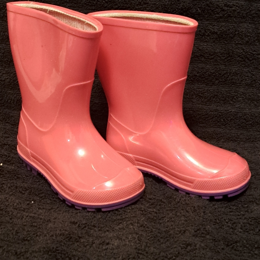 Pink rain boots, size 5-6, like new